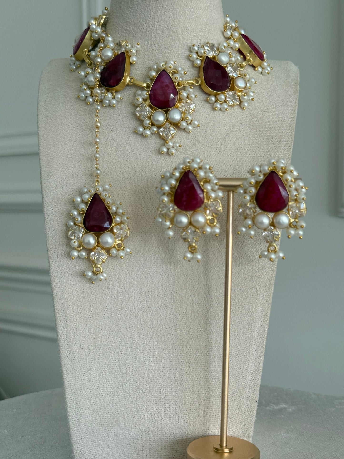Layali ruby necklace set