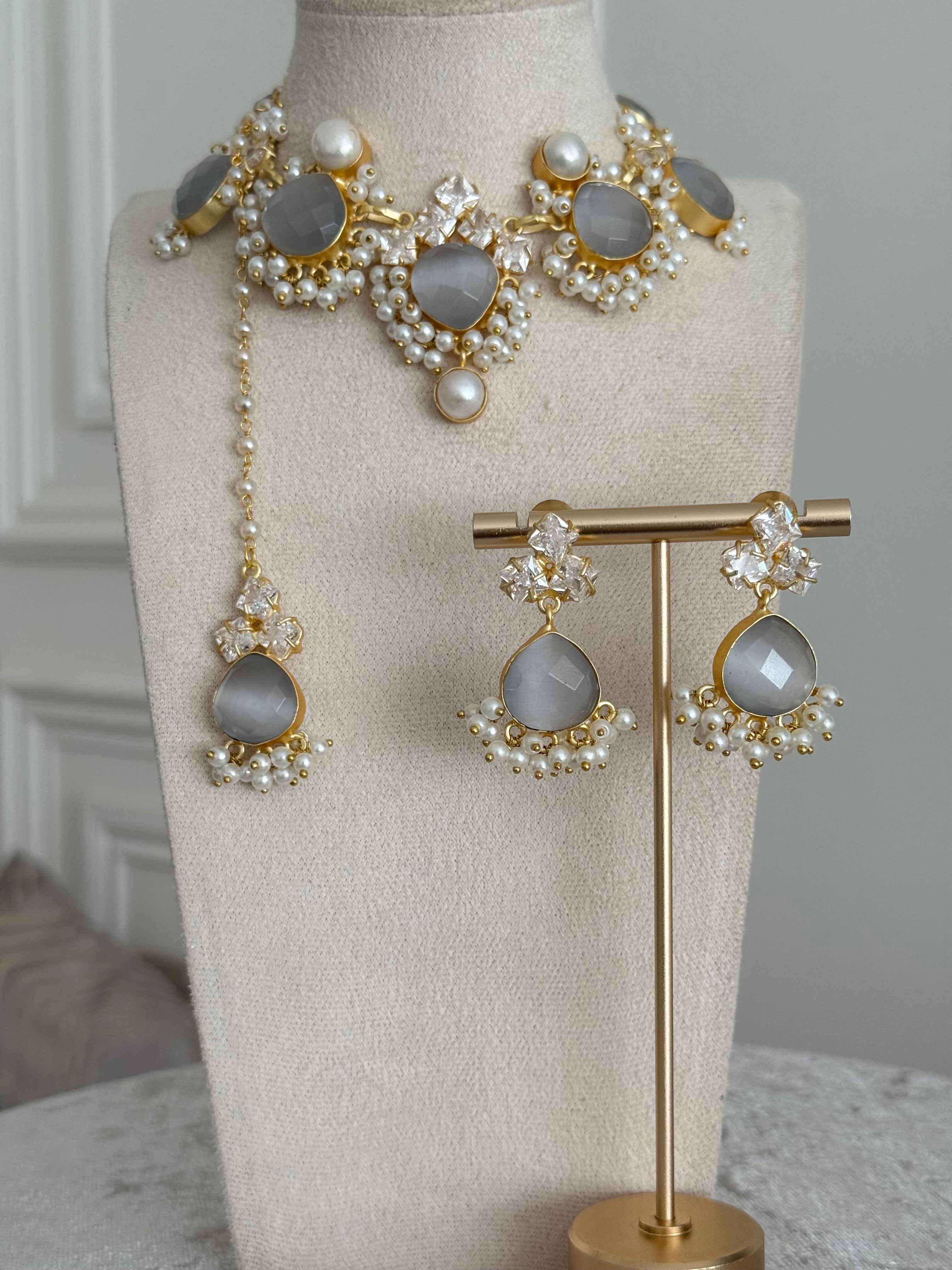 Minsa grey necklace set