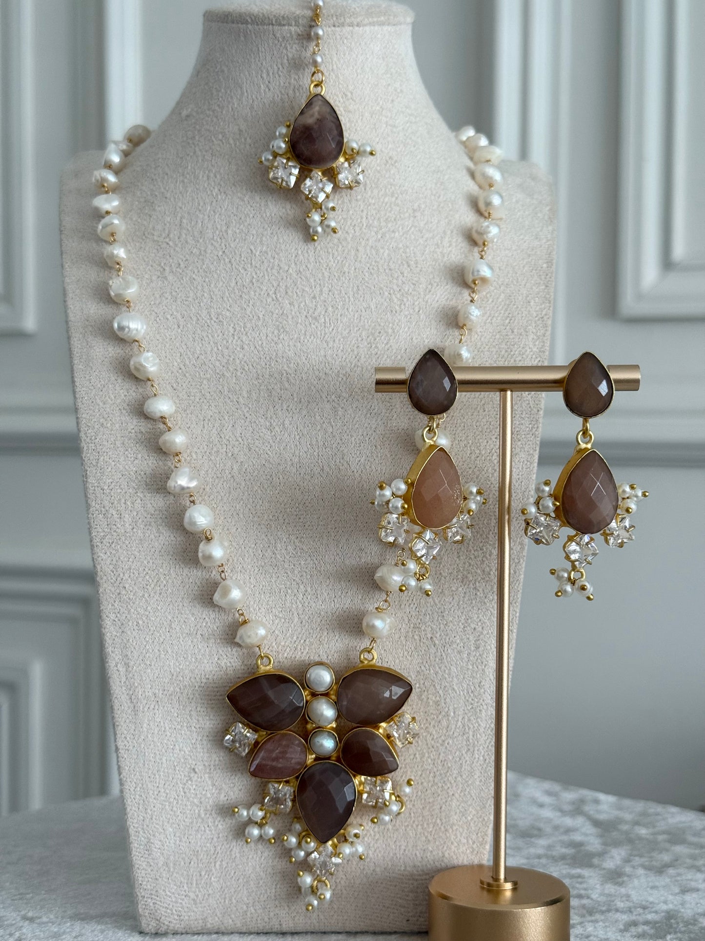 Mina brown mala set