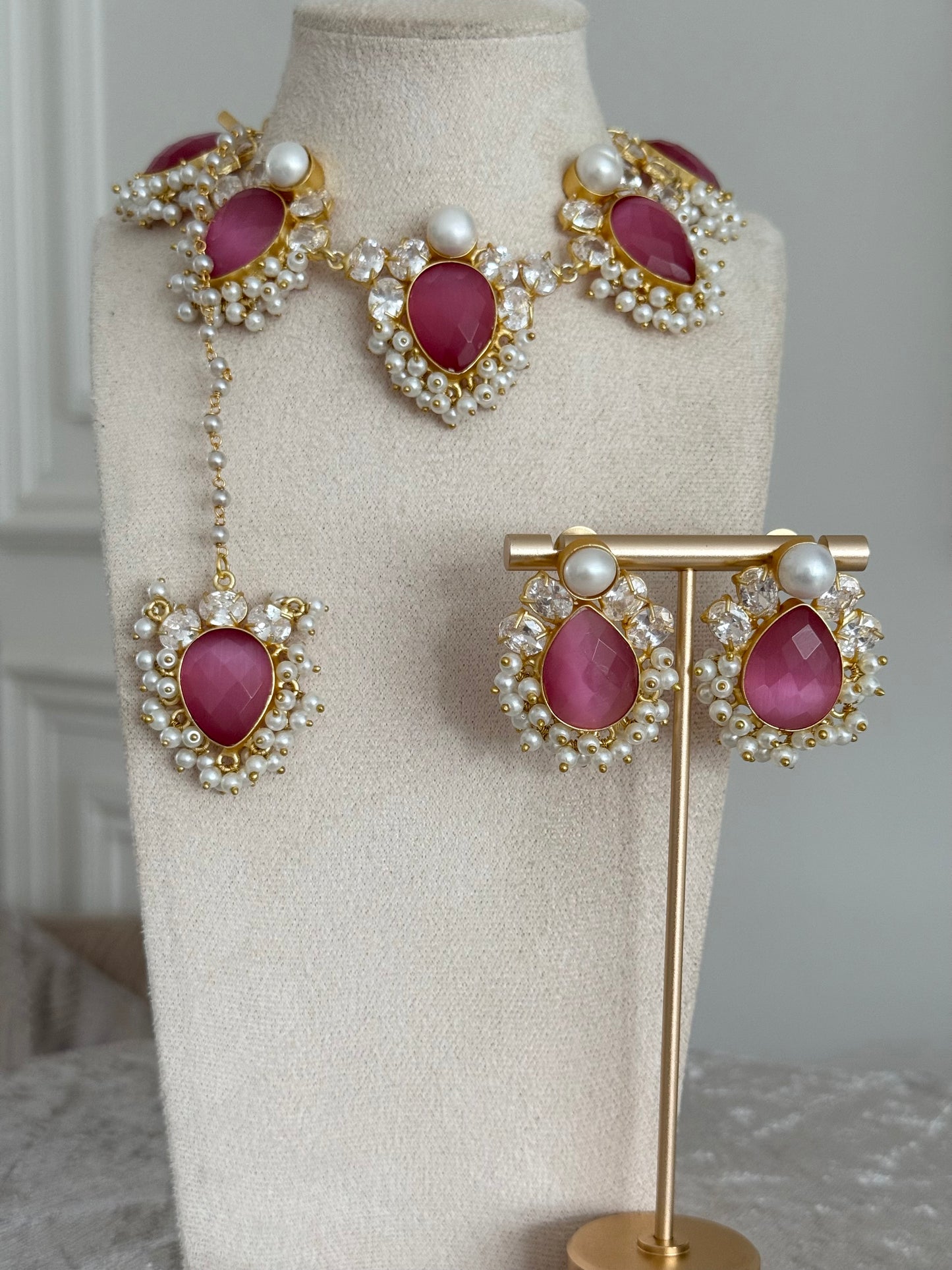Miray pink necklace set