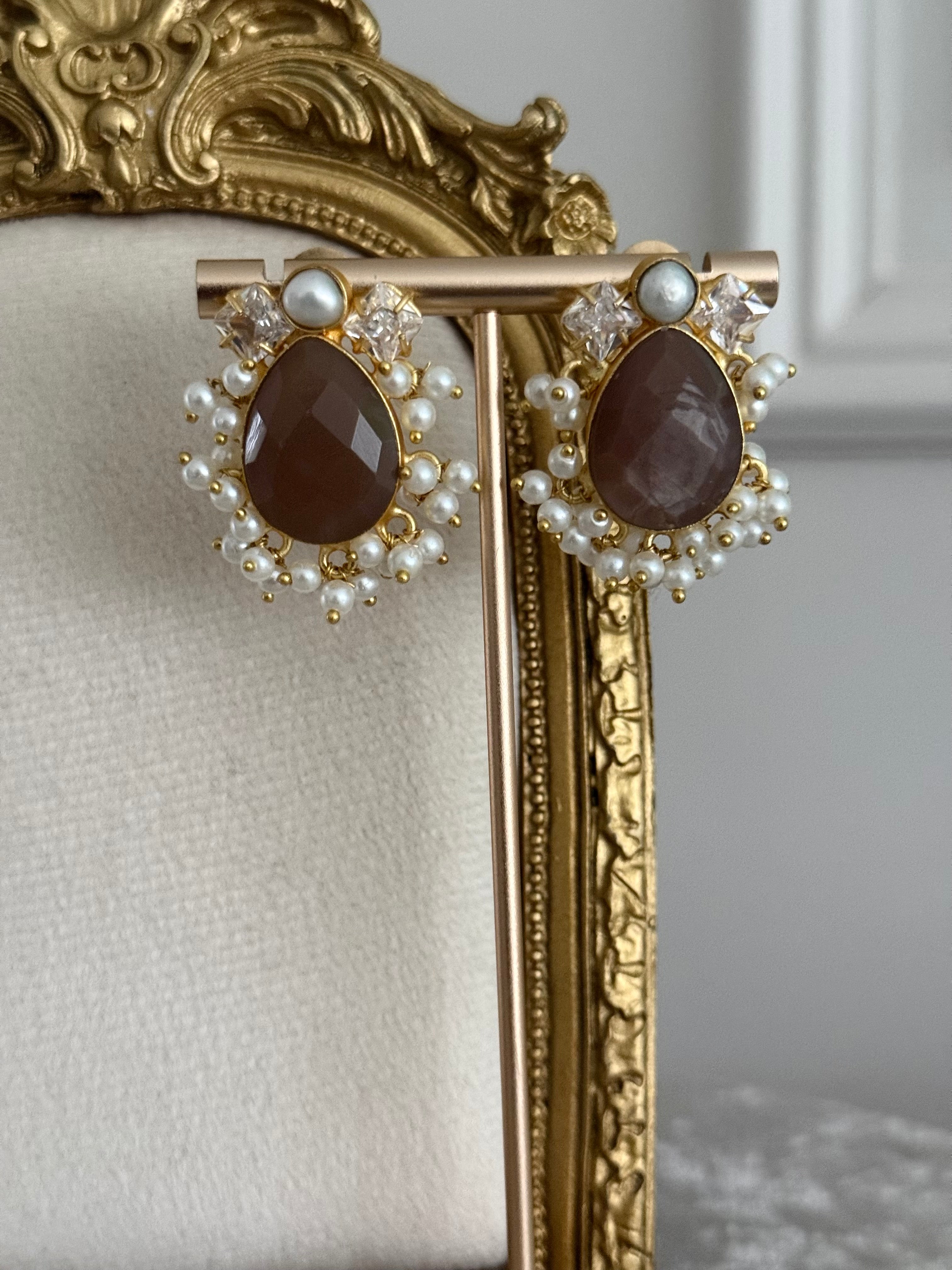 Roza Brown Stud Earrings