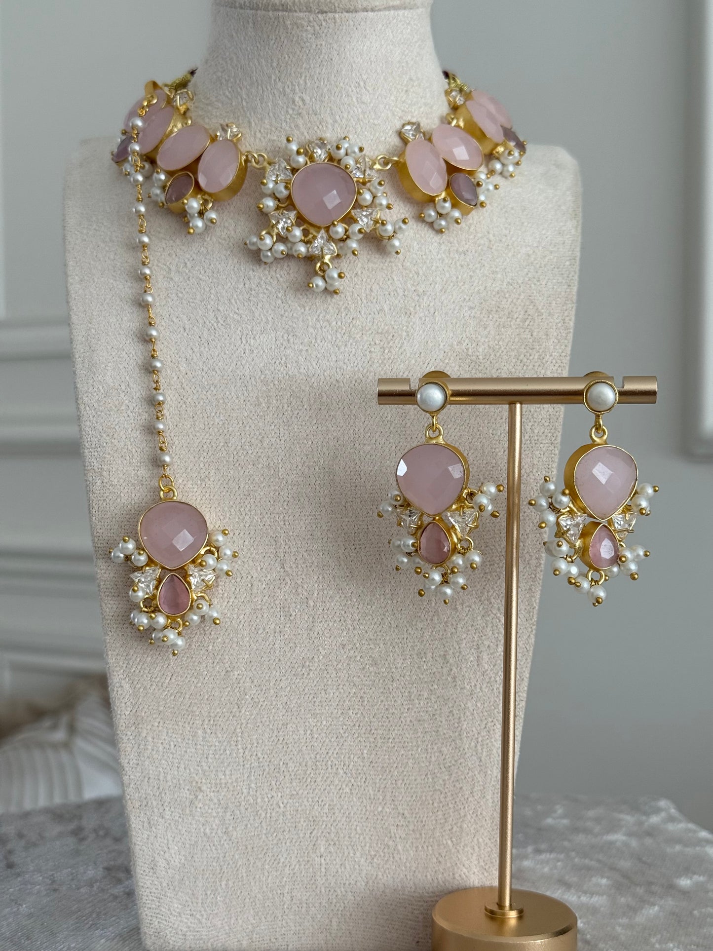 Selin pink necklace set
